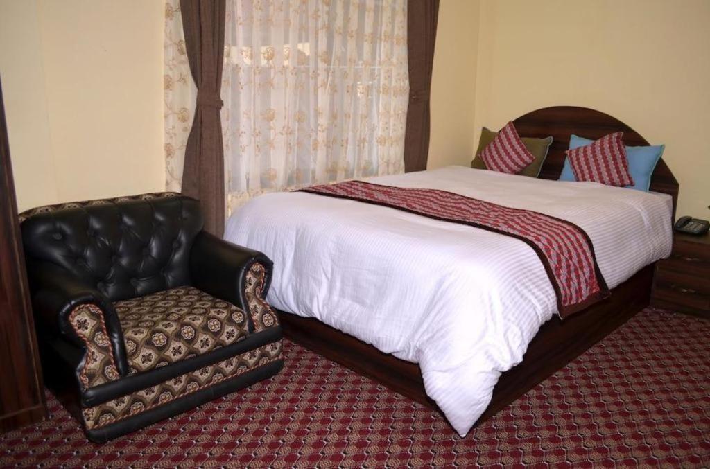 Oyo 492 Hotel Yeti Home カトマンズ エクステリア 写真